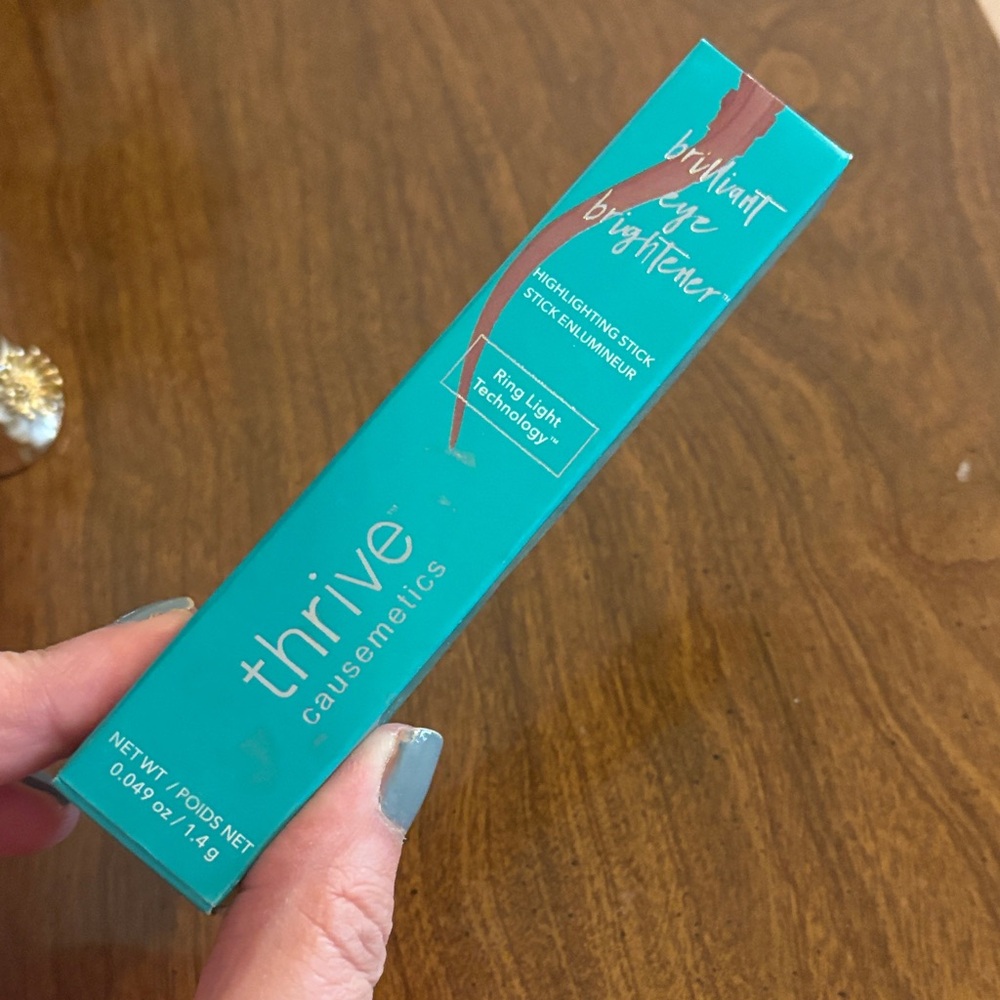 Thrive Cosmetics eye shadow pencil. 
Color is Muna NIB Never used